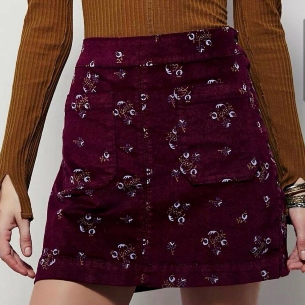Free People Good Times Maroon Velvet Boho Fairy Winter Floral Mini Skirt Size 4
